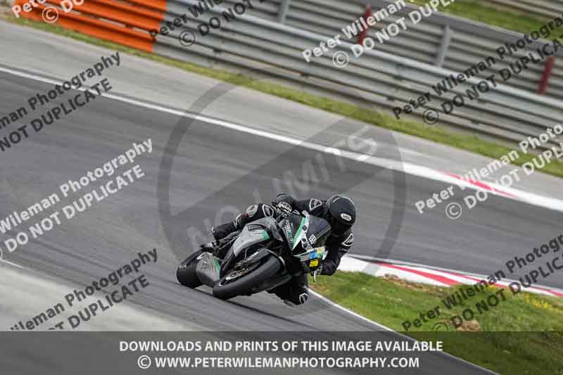 cadwell no limits trackday;cadwell park;cadwell park photographs;cadwell trackday photographs;enduro digital images;event digital images;eventdigitalimages;navarra;no limits trackdays;peter wileman photography;racing digital images;trackday digital images;trackday photos